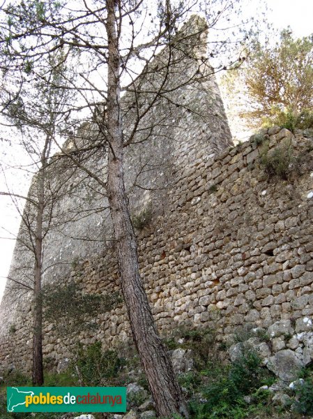 El Montmell - Castell de Marmellar (Foto: Albert Esteves, 2006) El Montmell - Castell de Marmellar