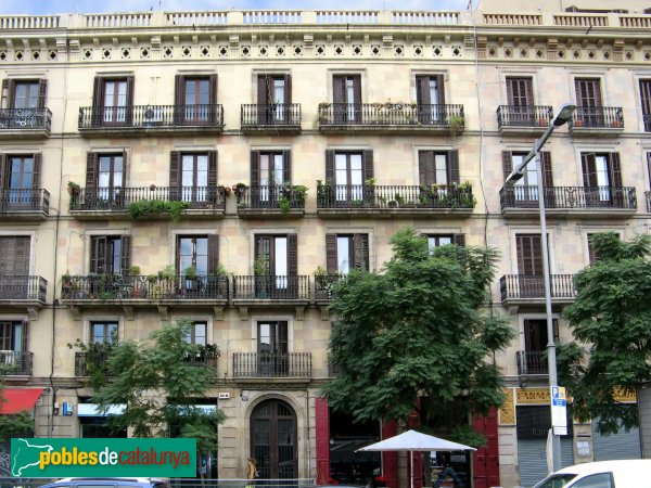 Barcelona - Edificis de la plaça Comercial