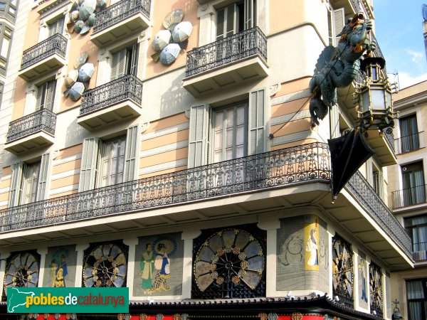 Barcelona - Casa Bruno Cuadros (Foto: Albert Esteves, 2007) Barcelona - Casa Bruno Cuadros