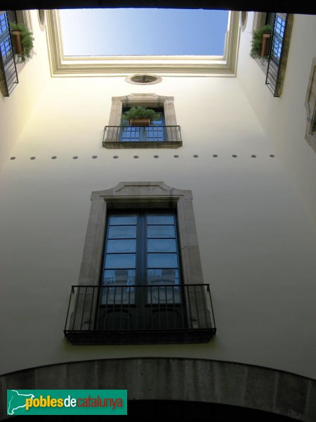 Barcelona - Palau de la Virreina (Foto: Albert Esteves, 2007) Barcelona - Palau de la Virreina