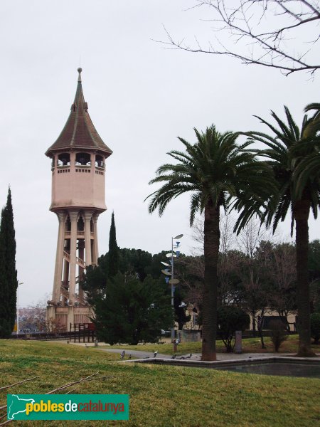 La Torre de l'Aigua, vista des del parc Taulí