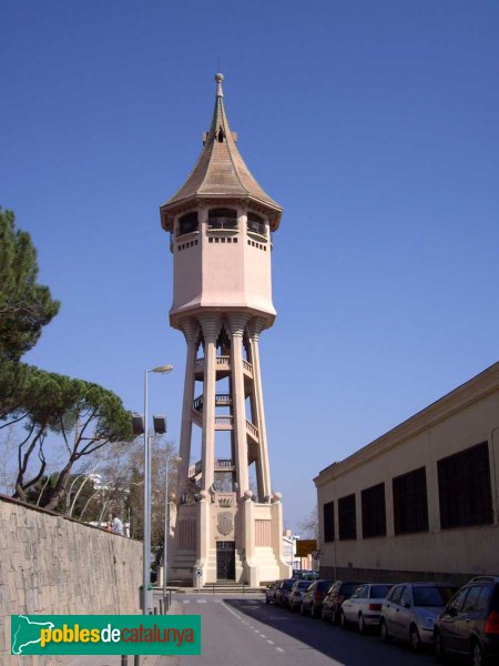 La Torre de l'Aigua, vista frontal (Foto: Joan Sánchez Sabé, 2007) La Torre de l'Aigua, vista frontal