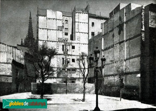 Barcelona - Plaça de Sant Felip Neri després de la guerra