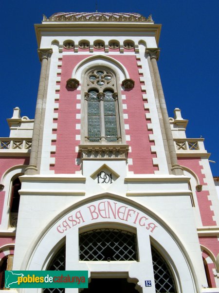 El Masnou - Casa Benèfica (Foto: Albert Esteves, 2007) El Masnou - Casa Benèfica