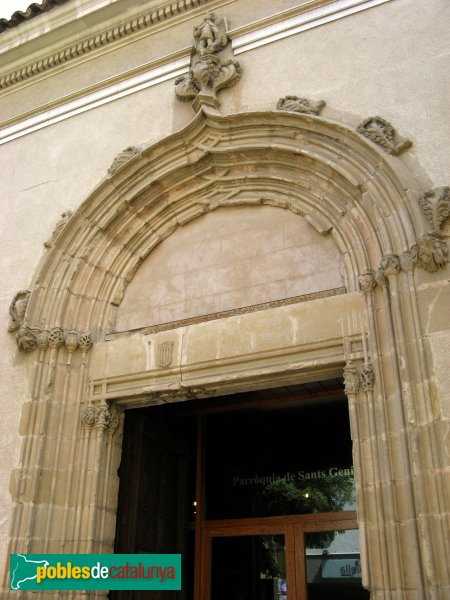 Vilassar de Dalt - Església de Sant Genís. Portal gòtic