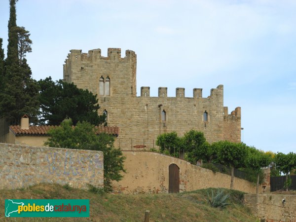 Vilassar de Dalt - Castell de Vilassar (Foto: Albert Esteves, 2007) Vilassar de Dalt - Castell de Vilassar