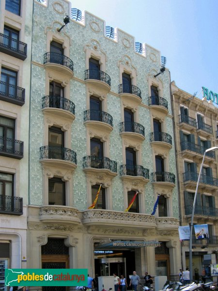 Barcelona - Edifici La Vanguardia, carrer Pelai