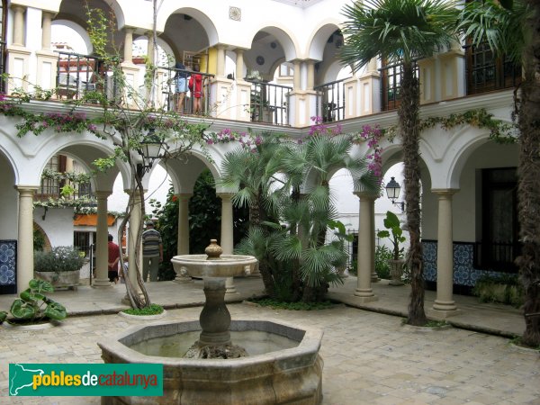 Roda de Barà - Roc de Sant Gaietà (Foto: Albert Esteves, 2007) Roda de Barà - Roc de Sant Gaietà