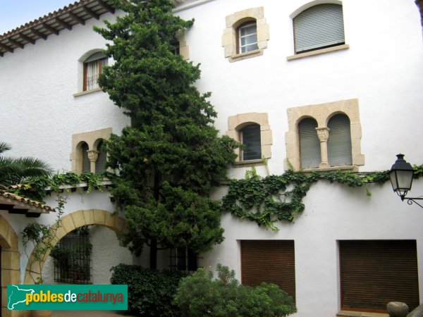 Roda de Barà - Roc de Sant Gaietà (Foto: Albert Esteves, 2007) Roda de Barà - Roc de Sant Gaietà