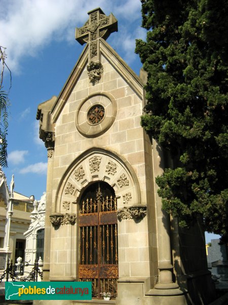 Mataró - Cementiri dels Caputxins, panteó Parés