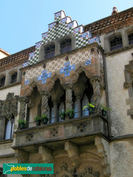 Mataró - Casa Coll i Regàs (Foto: Albert Esteves, 2007) Mataró - Casa Coll i Regàs