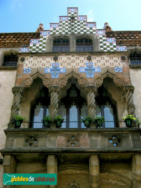 Mataró - Casa Coll i Regàs - Tribuna (Foto: Albert Esteves, 2007) Mataró - Casa Coll i Regàs - Tribuna