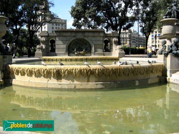 Barcelona - Plaça Catalunya - Font dels sis putti (Jaume Otero)