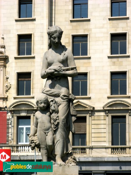 Barcelona - Plaça Catalunya -  Dona amb Nen i Flabiol (Viladomat)