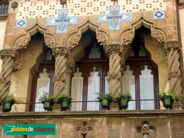 Mataró - Casa Coll i Regàs - Detall tribuna