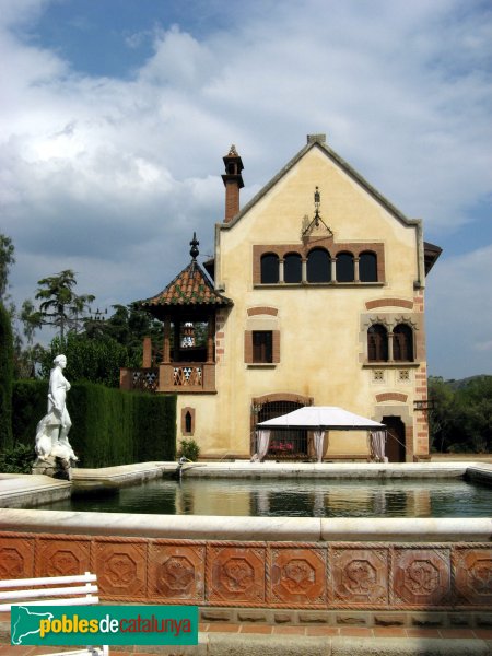 Argentona - Casa Garí - Casa dels masovers (Foto: Albert Esteves, 2007) Argentona - Casa Garí - Casa dels masovers