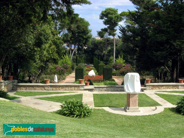 Argentona - Casa Garí - Jardins (Foto: Albert Esteves, 2007) Argentona - Casa Garí - Jardins