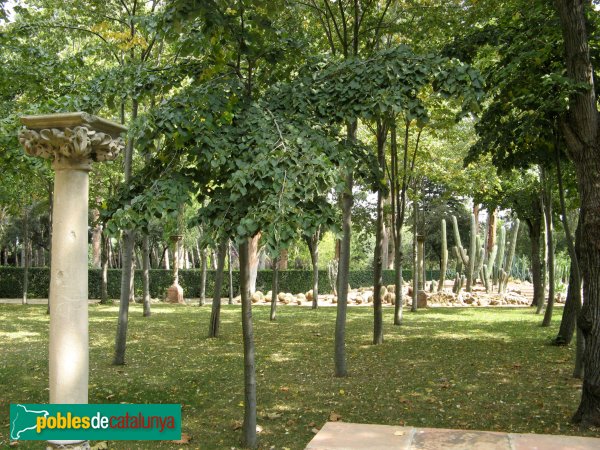 Argentona - Casa Garí - Jardins (Foto: Albert Esteves, 2007) Argentona - Casa Garí - Jardins