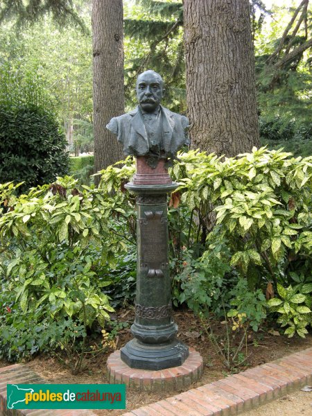 Argentona - Casa Garí - Bust de Josep Garí (Foto: Albert Esteves, 2007) Argentona - Casa Garí - Bust de Josep Garí