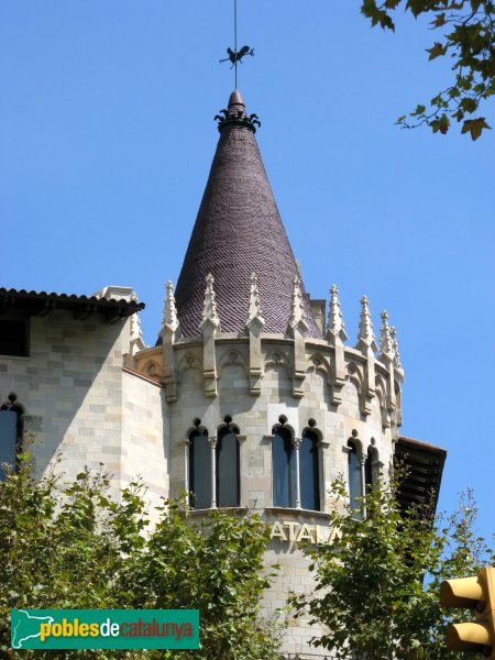 Barcelona - Casa Pascual Pons (Passeig de Gràcia, 2-4)