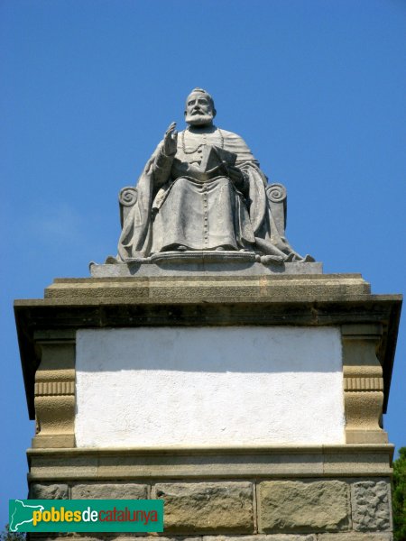 Sant Andreu de Llavaneres - Monument al cardenal Vives i Tutó
