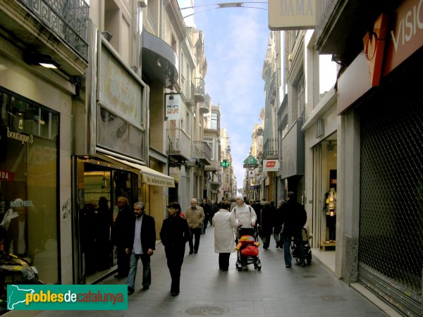 Badalona - Carrer del Mar (Foto: Albert Esteves, 2007) Badalona - Carrer del Mar