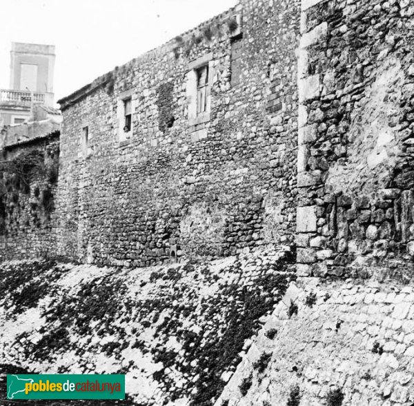 Sitges - Muralles (Foto: Josep Salvany - Fons Salvany, Biblioteca de Catalunya, 1913) Sitges - Muralles