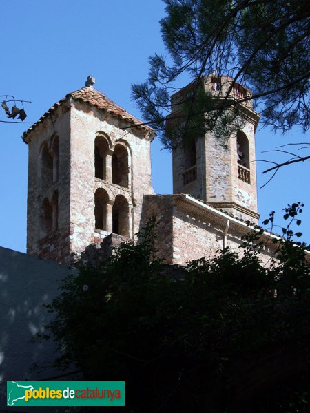 Església de Sant Feliu del Racó, detall del campanar i la torre