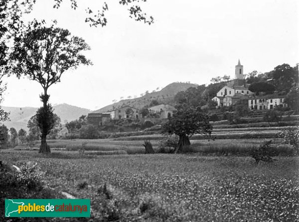Sant Cebrià de Vallalta - Vista del poble i l'església (Foto: Josep Salvany - Fons Salvany, Biblioteca de Catalunya, 1913) Sant Cebrià de Vallalta - Vista del poble i l'església