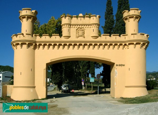 Arenys de Munt - Can Jalpí , portal exterior