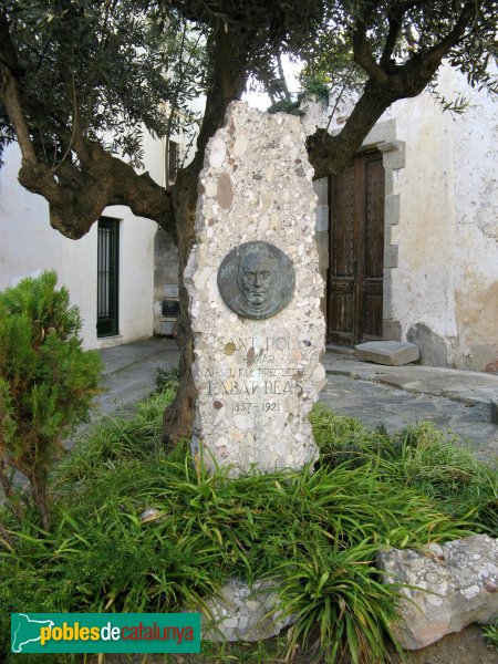 Sant Pol - Monument a l'abat Deàs