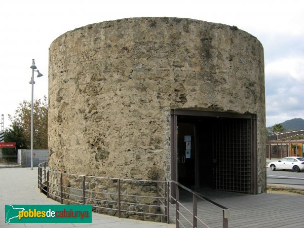Santa Susanna -Torre de la Plana (Foto: Albert Esteves, 2007) Santa Susanna -Torre de la Plana