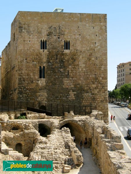 Tarragona - Castell del Rei o de Pilat (Torre del Pretori) (Foto: Albert Esteves, 2007) Tarragona - Castell del Rei o de Pilat (Torre del Pretori)