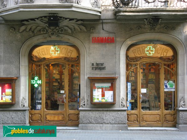 Barcelona - Farmàcia Ferrer Argelaguet (Foto: Albert Esteves, 2008) Barcelona - Farmàcia Ferrer Argelaguet