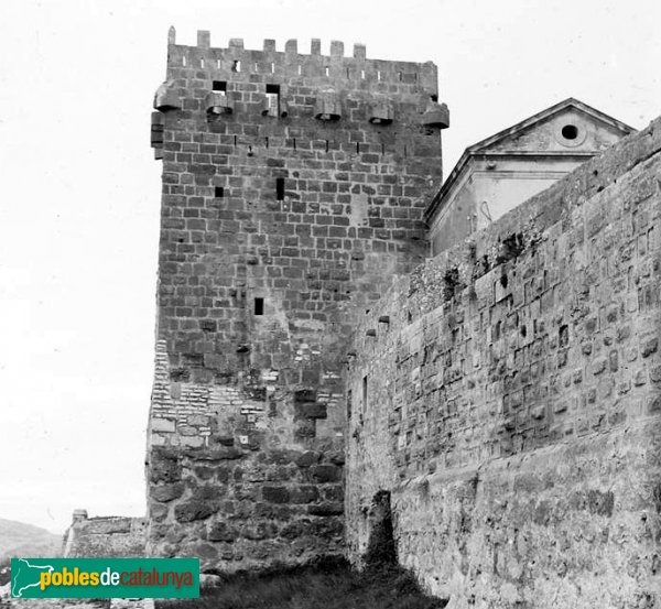 Tarragona - Torre de l'Arquebisbe (Foto: Josep Salvany - Fons Salvany, Biblioteca de Catalunya, 1915) Tarragona - Torre de l'Arquebisbe