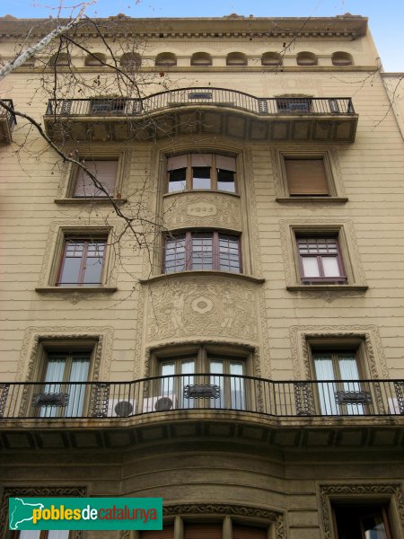 Barcelona - Casa Pericas (Diagonal, 389) (Foto: Albert Esteves, 2008) Barcelona - Casa Pericas (Diagonal, 389)