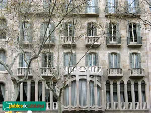 Barcelona - Diagonal, 423-425 (Casa Sayrach) (Foto: Albert Esteves, 2008) Barcelona - Diagonal, 423-425 (Casa Sayrach)