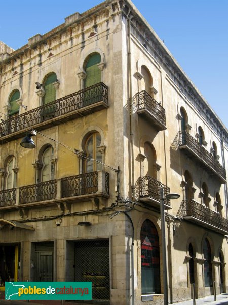 Tarragona - Casa Joaquim Miracle, abans de la restauració (Foto: Albert Esteves, 2008) Tarragona - Casa Joaquim Miracle, abans de la restauració