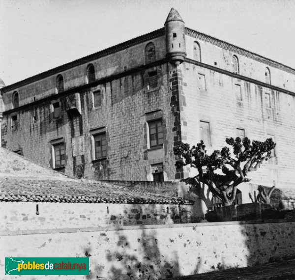 Pallejà - Castell (Foto: Jose Salvany (Fons Salvany - Biblioteca de Catalunya), 1912) Pallejà - Castell