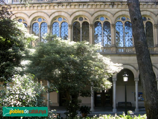 Barcelona - Universitat de Barcelona. Jardins