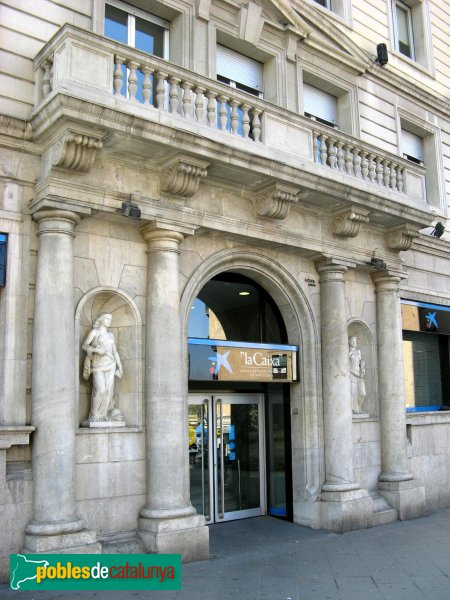 Tarragona - La Caixa (Foto: Albert Esteves, 2008) Tarragona - La Caixa
