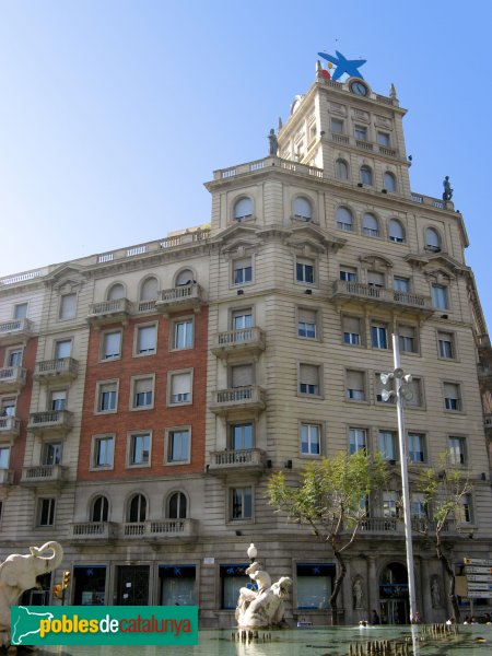 Tarragona - La Caixa (Foto: Albert Esteves, 2008) Tarragona - La Caixa