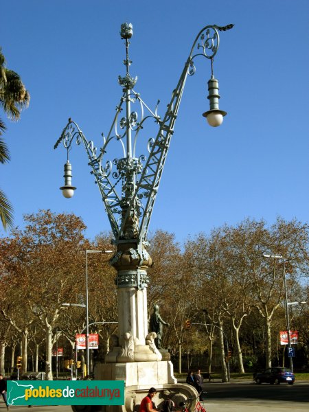 Barcelona - Fanals de passeig Lluís Companys (Foto: Albert Esteves, 2007) Barcelona - Fanals de passeig Lluís Companys