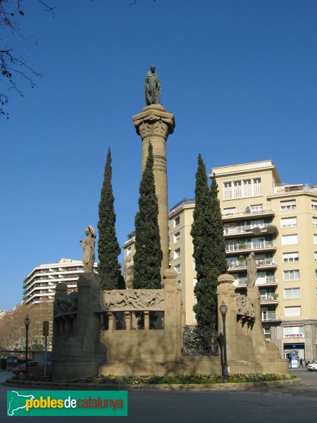 Barcelona - Estàtua de Mossèn Cinto