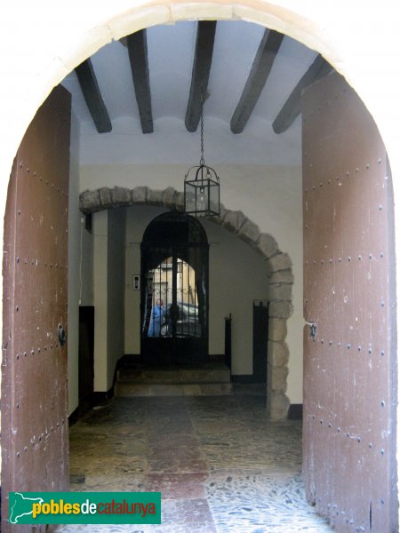 Vilallonga del Camp - Casa Albinyana (Foto: Albert Esteves, 2008) Vilallonga del Camp - Casa Albinyana