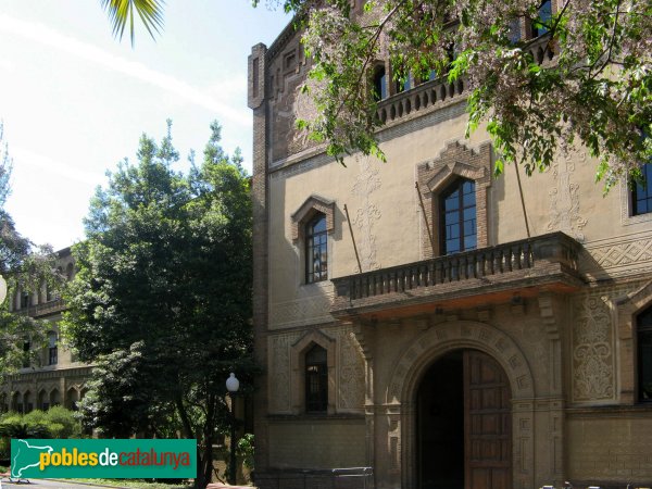 Barcelona - Escola Industrial. Residència d'Estudiants