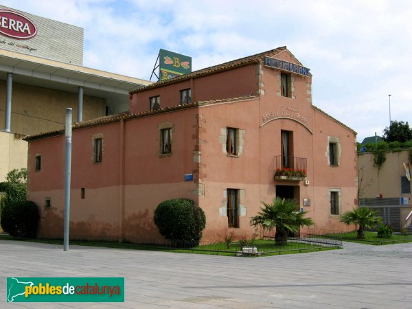 Cornellà de Llobregat - Can Trabal (Foto: Albert Esteves, 2008) Cornellà de Llobregat - Can Trabal