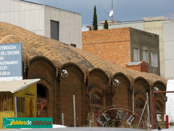 Cornellà de Llobregat - Fàbrica Can Bagaria (Foto: Albert Esteves, 2008) Cornellà de Llobregat - Fàbrica Can Bagaria