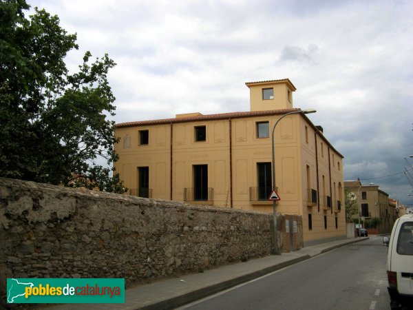 Sant Joan Despí - Can Trias de Bes (Foto: Albert Esteves, 2008) Sant Joan Despí - Can Trias de Bes