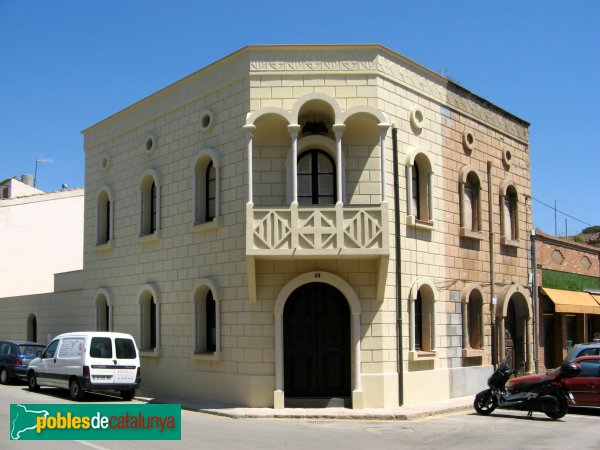 Colònia Güell - Casa del Secretari (Foto: Albert Esteves, 2008) Colònia Güell - Casa del Secretari